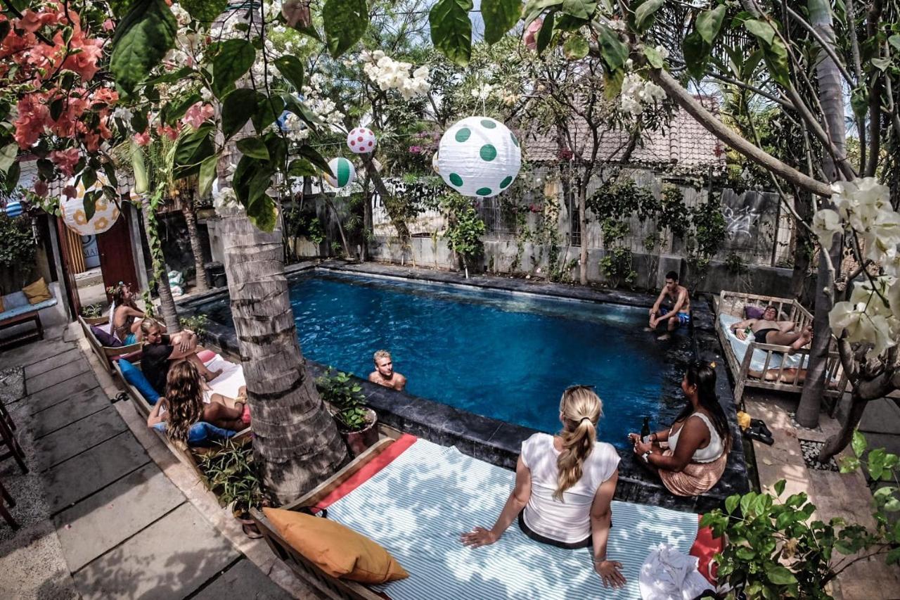 Aaliku Bungalows Gili Trawangan Exterior photo